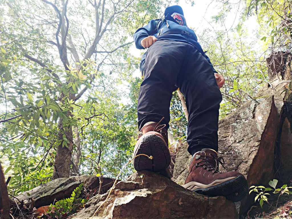 遨游仕l1登山鞋,bounce遨游仕t1b登山鞋户外测评