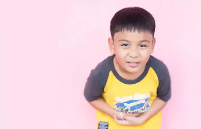 什么方法可以让宝宝不再尿裤子,怎么训练孩子戒掉尿不湿自己如厕