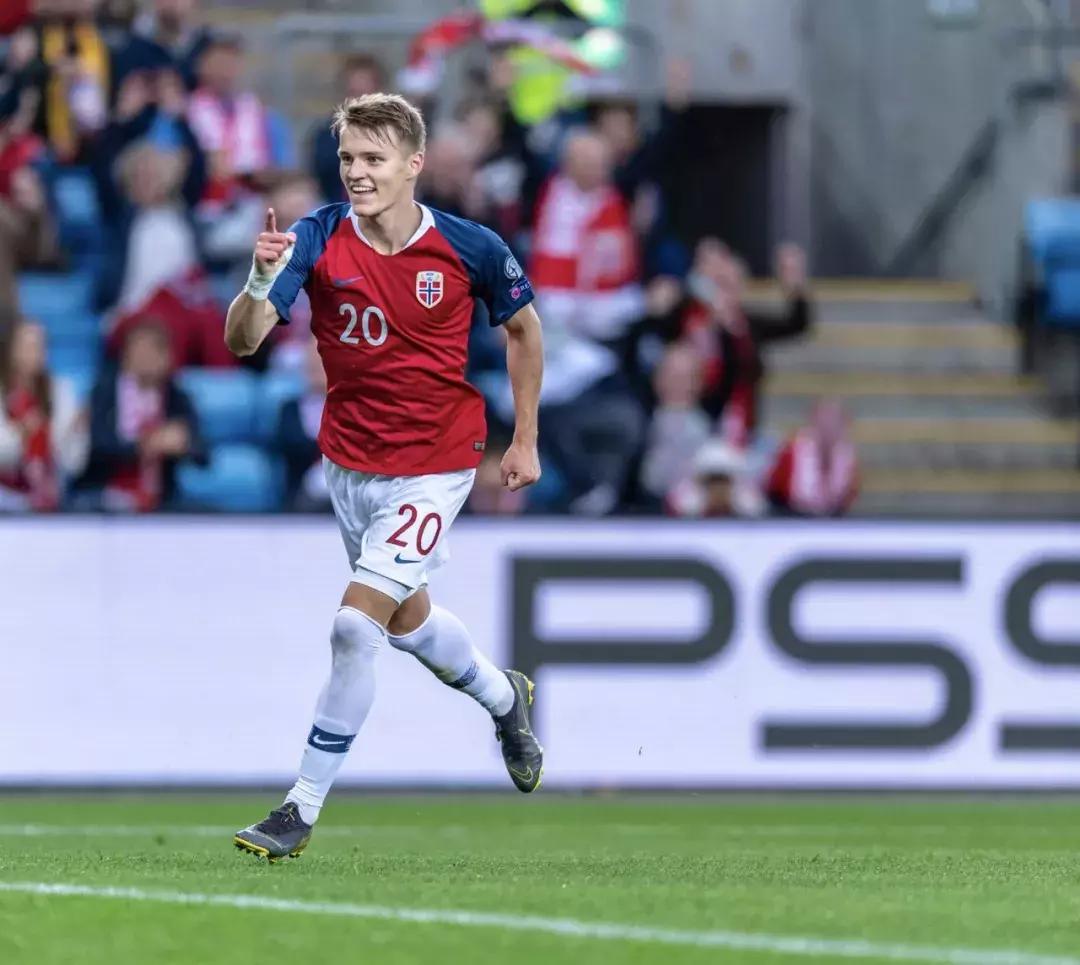 他被誉为挪威绝世天才，近年被四处租借，梦想着重回伯纳乌