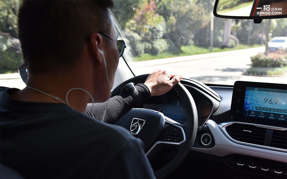 19款宝骏530cvt豪华版二手车,宝骏530cvt版换变速箱油多少钱