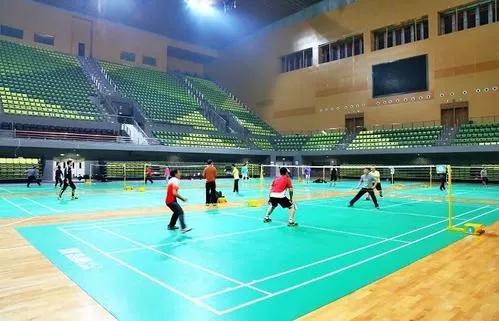 值得收藏的运动器材,运动场地免费开放