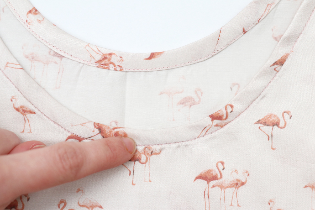 领口缝合法,收缩领口缝法视频教程