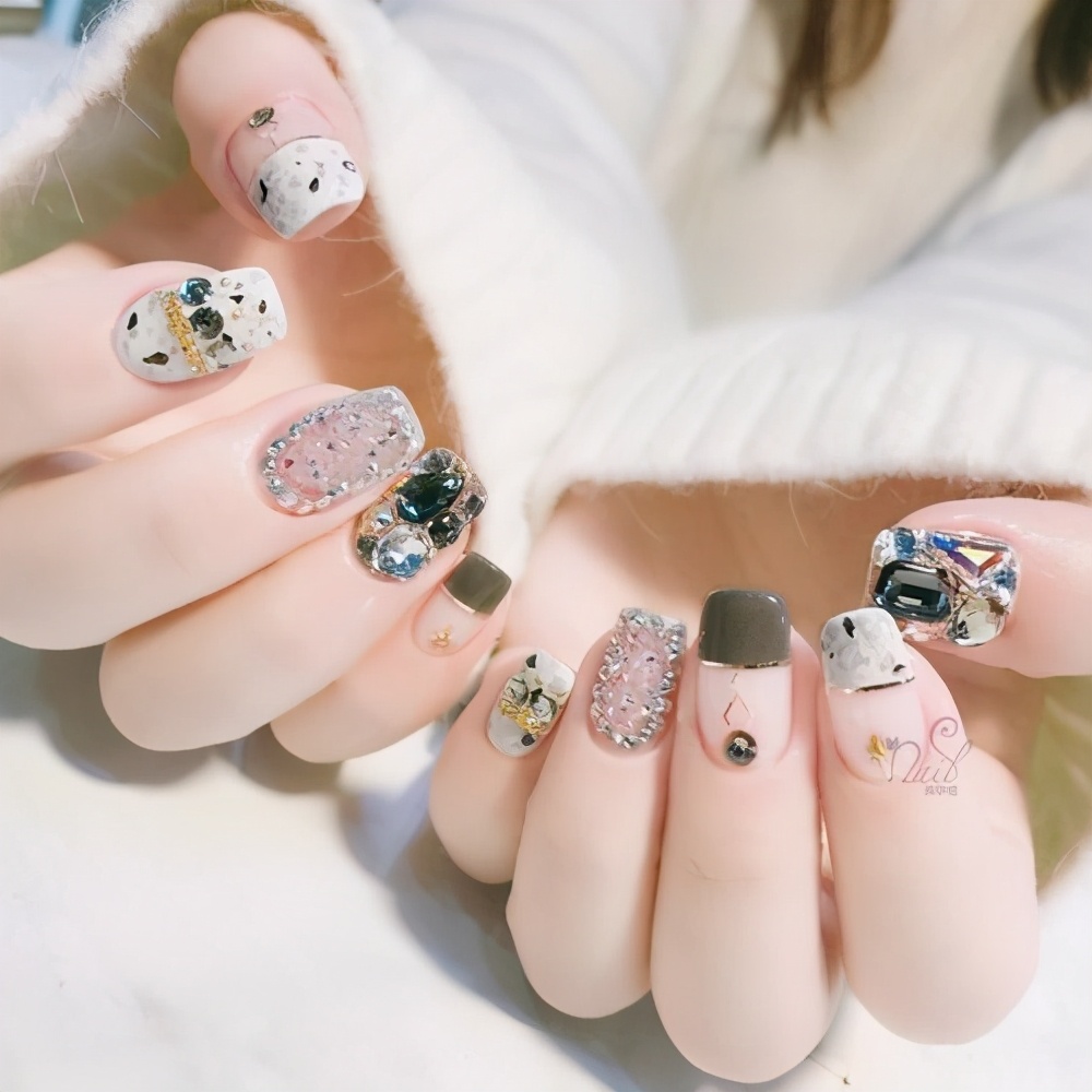 美甲店创业策划书ppt图片,美甲店创业投资经营计划书