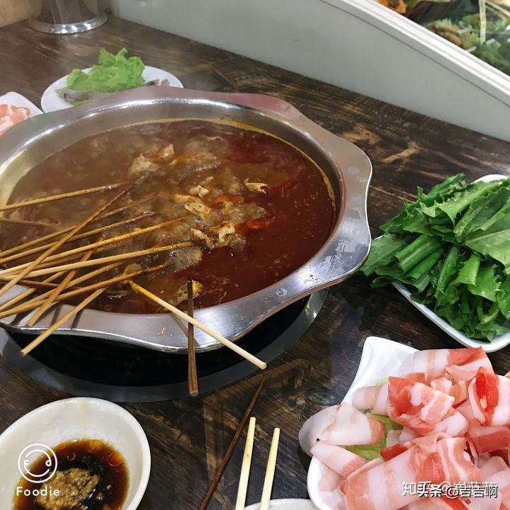 在东北吃饭是一种什么体验,跟东北人吃饭是什么体验