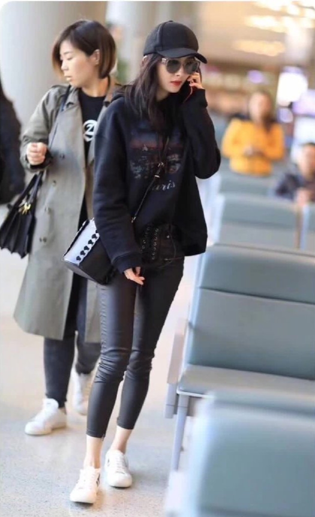 大幂幂穿搭技巧,大幂幂西装皮裤