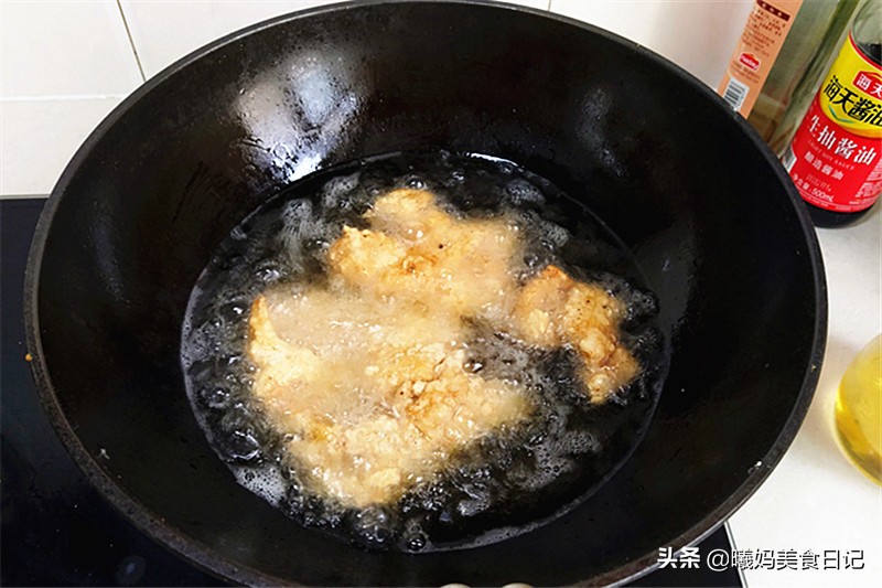 汉堡怎样做的看完你还敢吃吗,汉堡制作简单不用烤箱