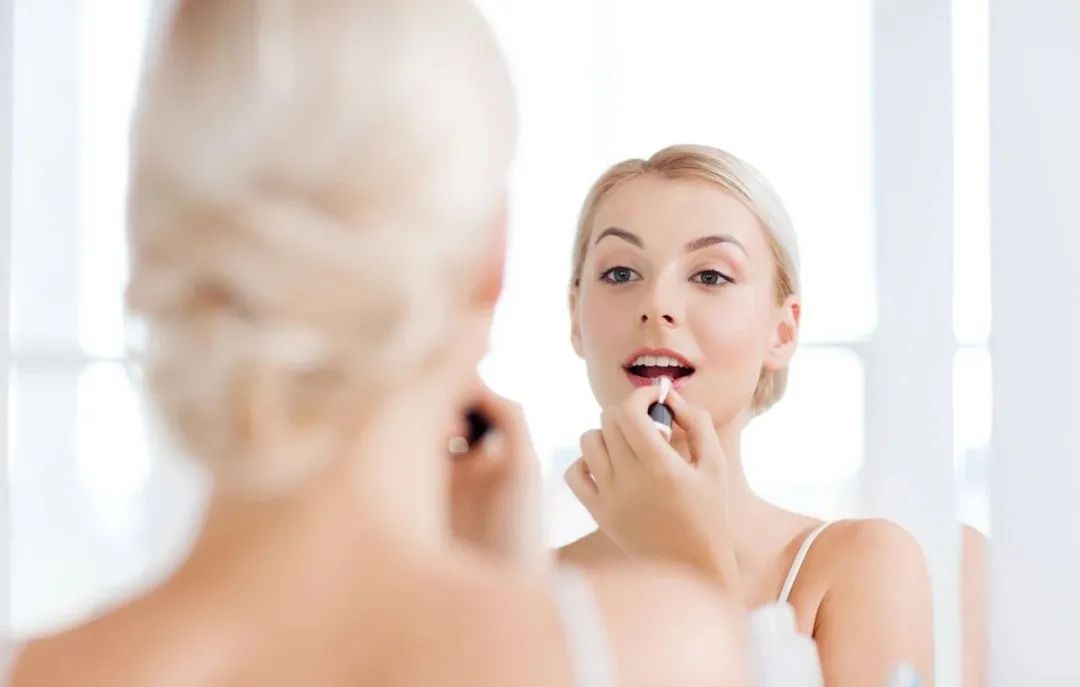 口红化了如何急救,口红化了怎么办放冰箱可以吗