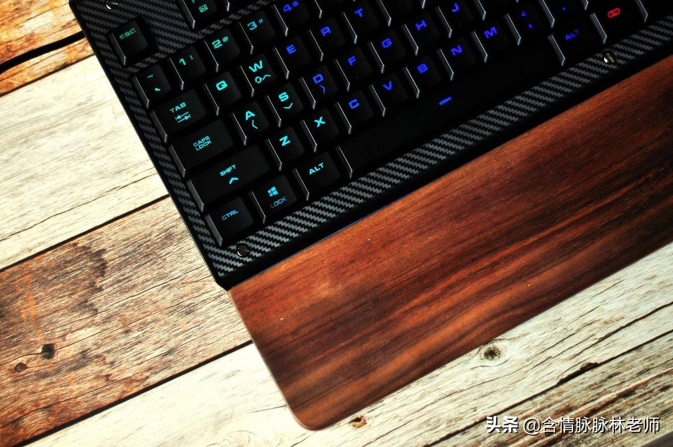 骨伽和罗技键盘哪个好用,薄膜键盘的手感和哪种轴更相近