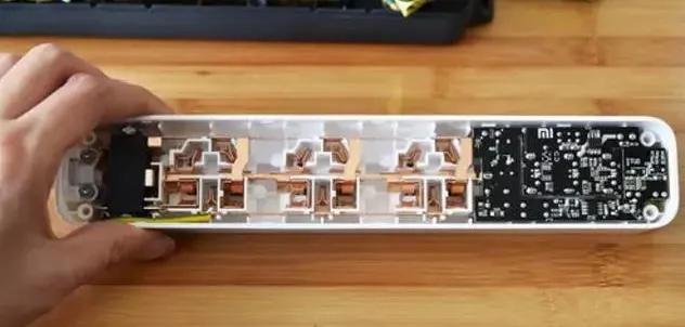 usb插座板和普通插板的区别,带usb的插线板靠谱吗