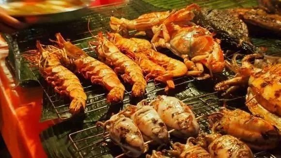 全国烧烤最出名的省份,东北烧烤与南方烧烤