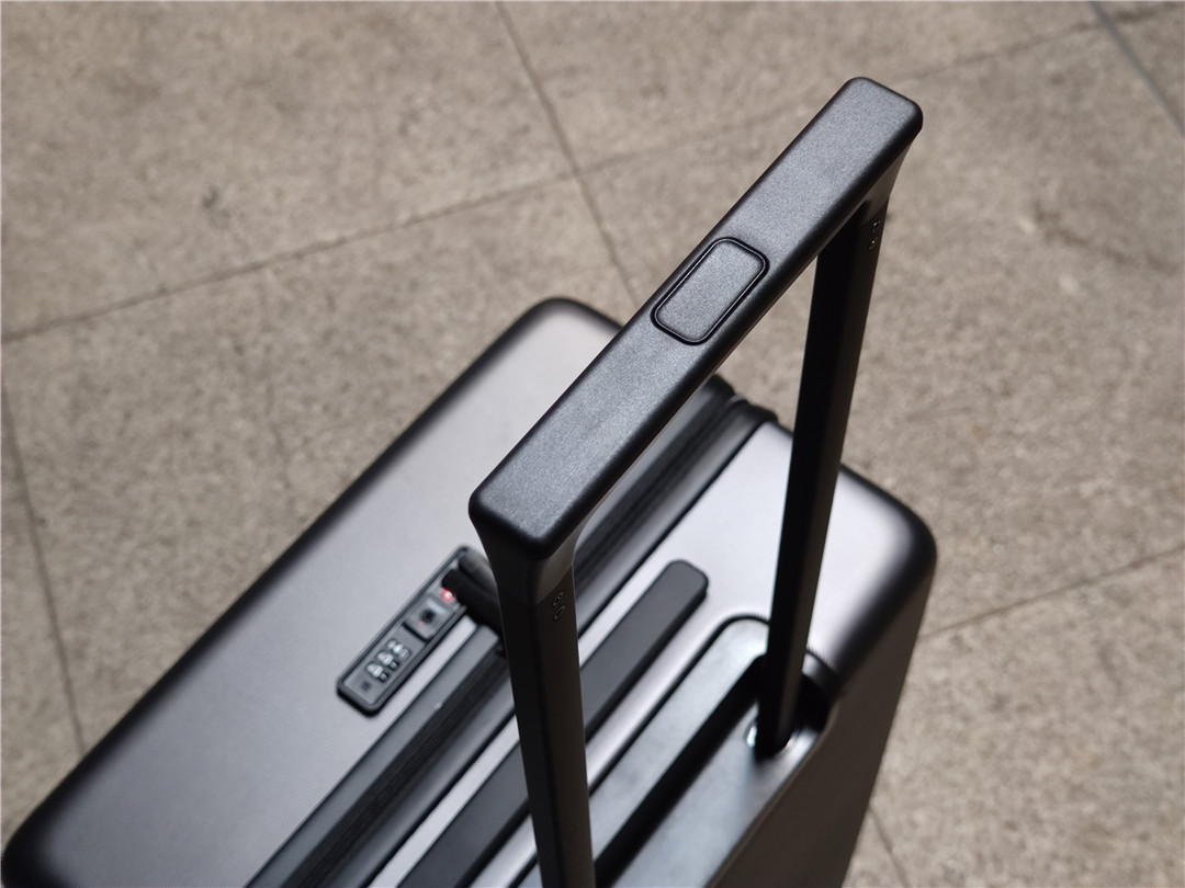 推荐一款旅行行李箱地平线8号,地平线8号旅行箱20寸登机拉杆箱