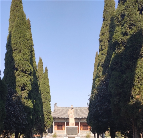 巩义杜甫陵园,巩义杜甫墓是怎么回事