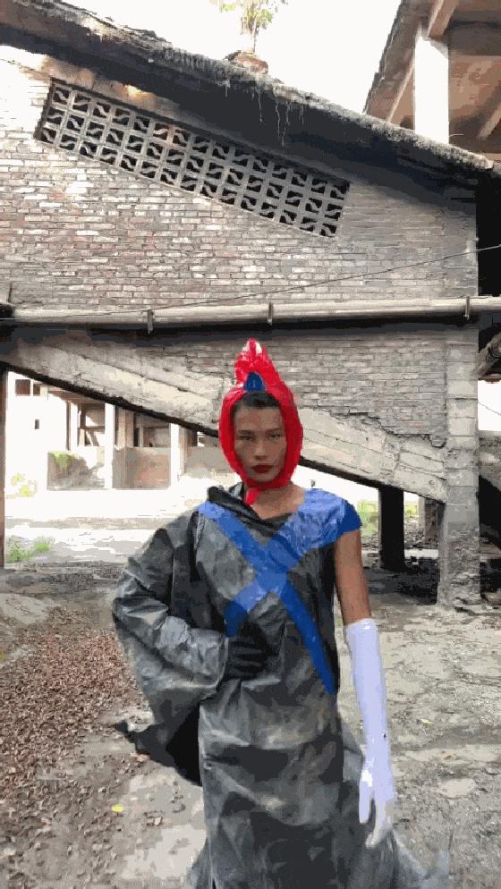 被国人嘲讽，却在国外封神！农村小伙成国际超模，打脸所有嘲笑者