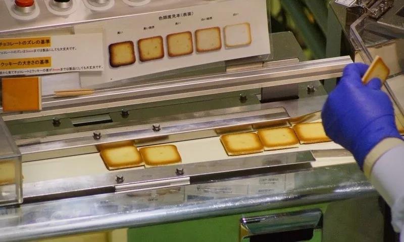 一年卖一个亿的糕点,一年可以卖一百万的小吃