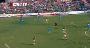 退役后足坛地位下滑第三回！“六边形战士”终结马拉多纳王朝？