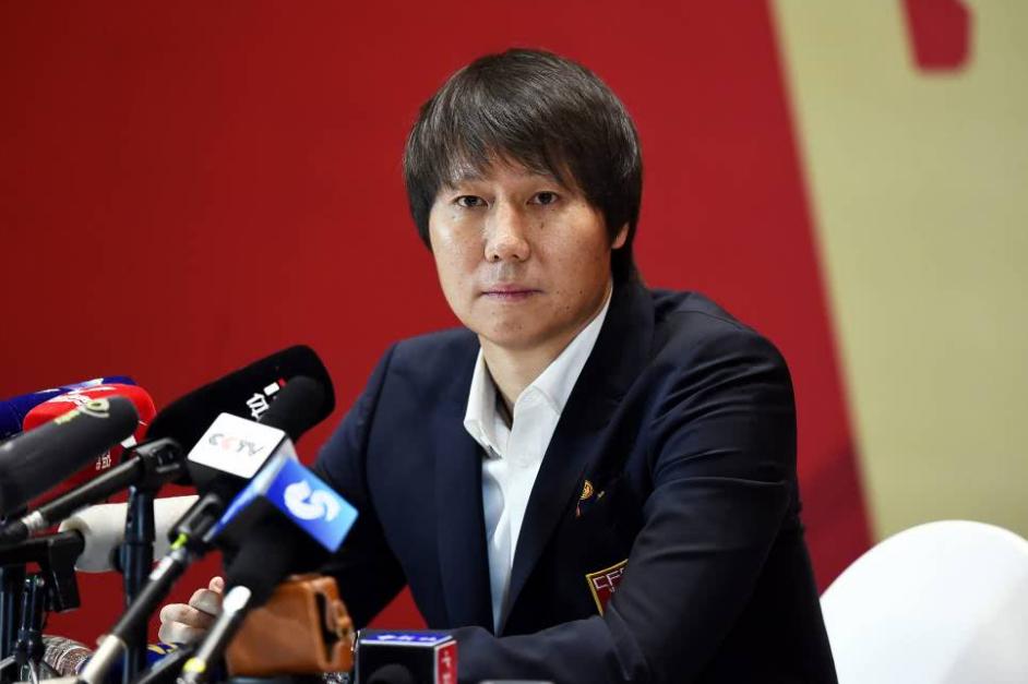 张稀哲捐家乡武汉30万，中国足坛排名第4，除李铁外谁比他多？