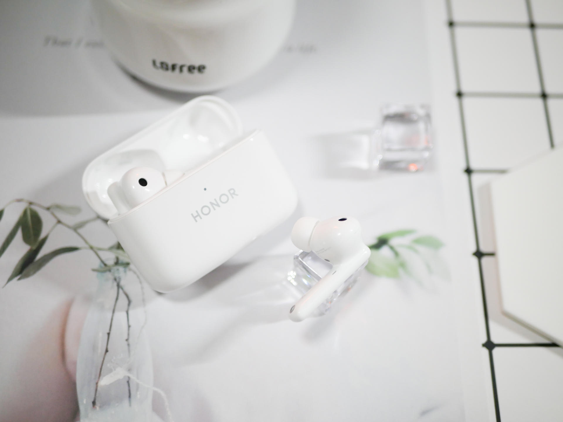 荣耀earbuds2se和freebuds4i,荣耀earbuds2se功能介绍