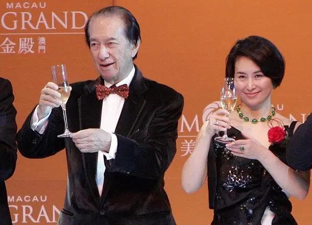 赌王七个美貌的女人,赌王的4位太太中谁最受宠