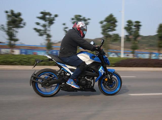 国产新感觉运动街车，功率23.5加速8.4秒，极速164配ABS系统