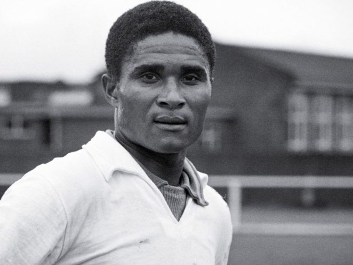 20世纪最伟大的足球明星的资料,足坛20世纪最伟大的10人