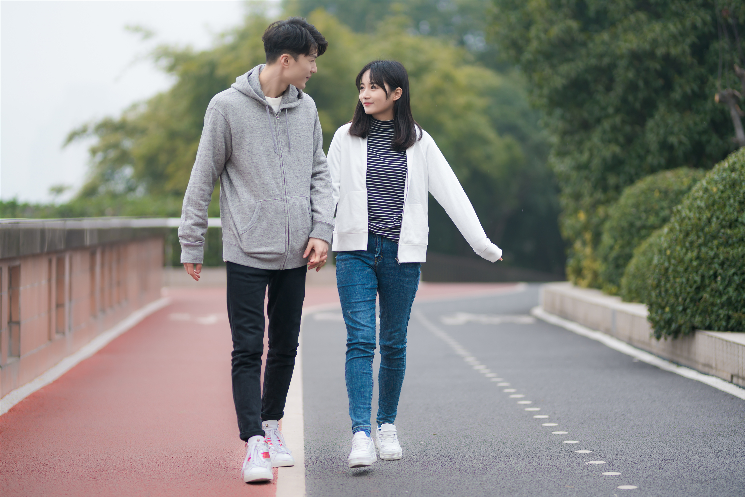 所谓的三观不合是什么表现,夫妻三观不合有什么样的表现