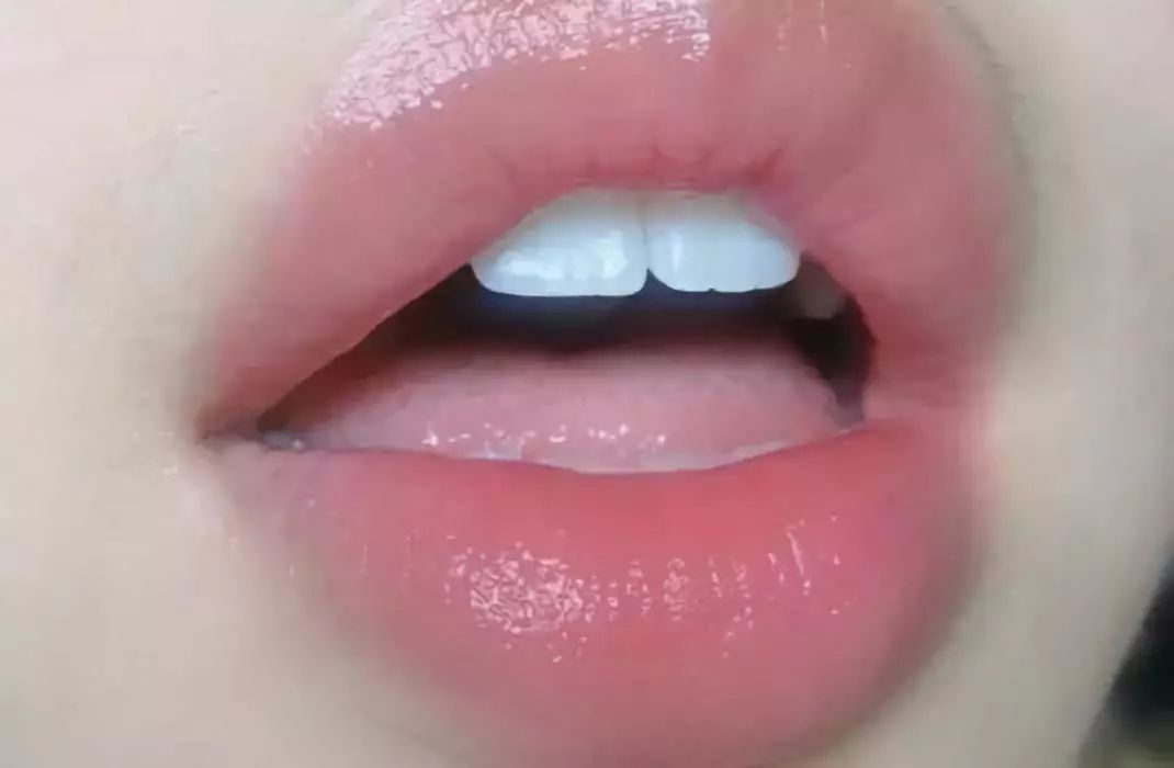 冬天不护唇，什么神仙色号都救不了你