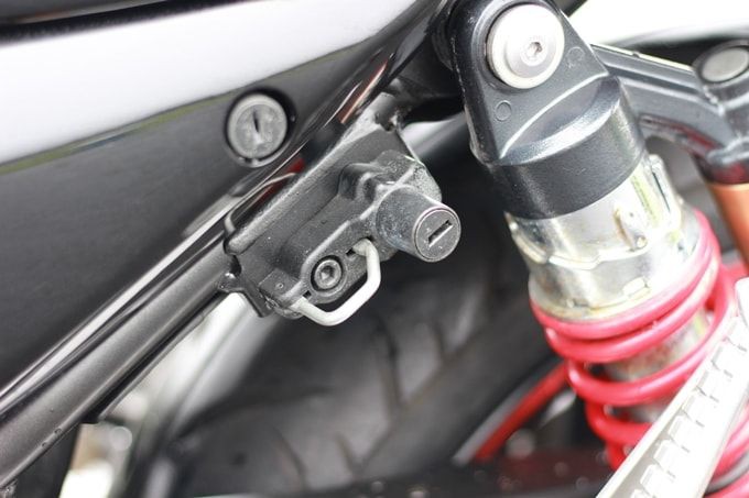 绝版250cc四缸摩托车!HORNET250/BALIUSII