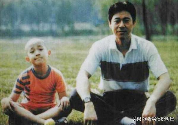 64岁张丰毅：相差12岁的婚姻刚刚好