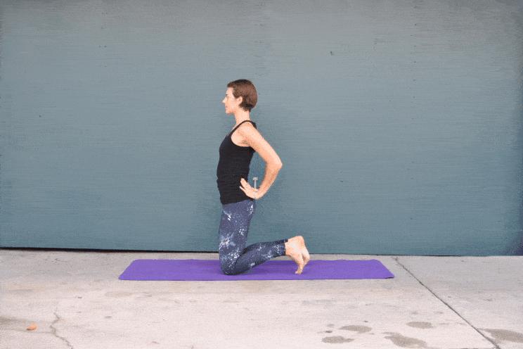 躺着的瑜伽动作缓解腰痛,缓解腰痛背痛的瑜伽最佳动作