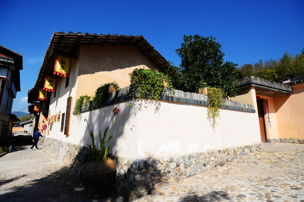 全南石为土围屋介绍,客家土围楼图片