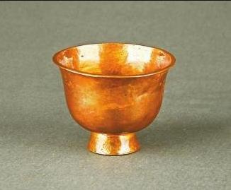 工人意外发现“天下金银第一窖”，窖藏体积虽小，器物却摆放整齐