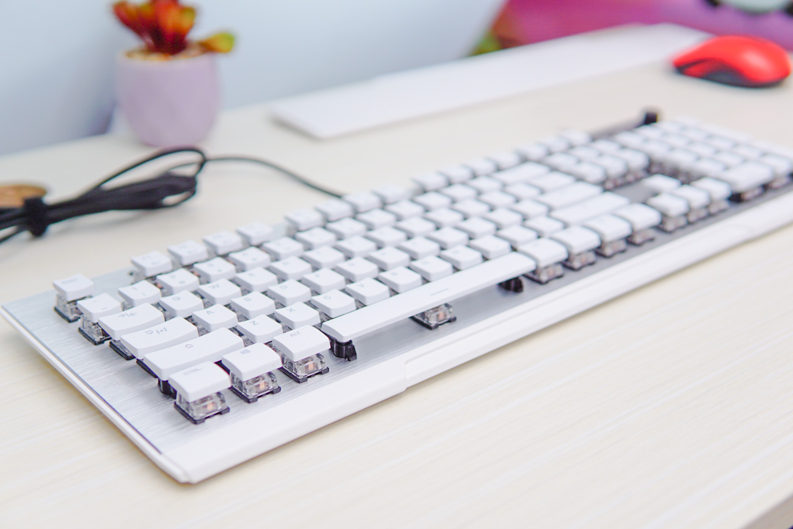 冰豹vulcan光轴键盘,冰豹发布吃鸡电竞机械键盘泰坦轴