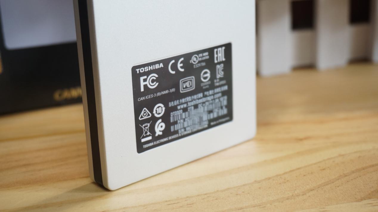 东芝canvioslim评测,东芝移动硬盘slim好用吗