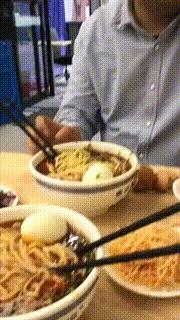 只能亮度调亮才能看得懂的梗,调高亮度才能看懂的梗