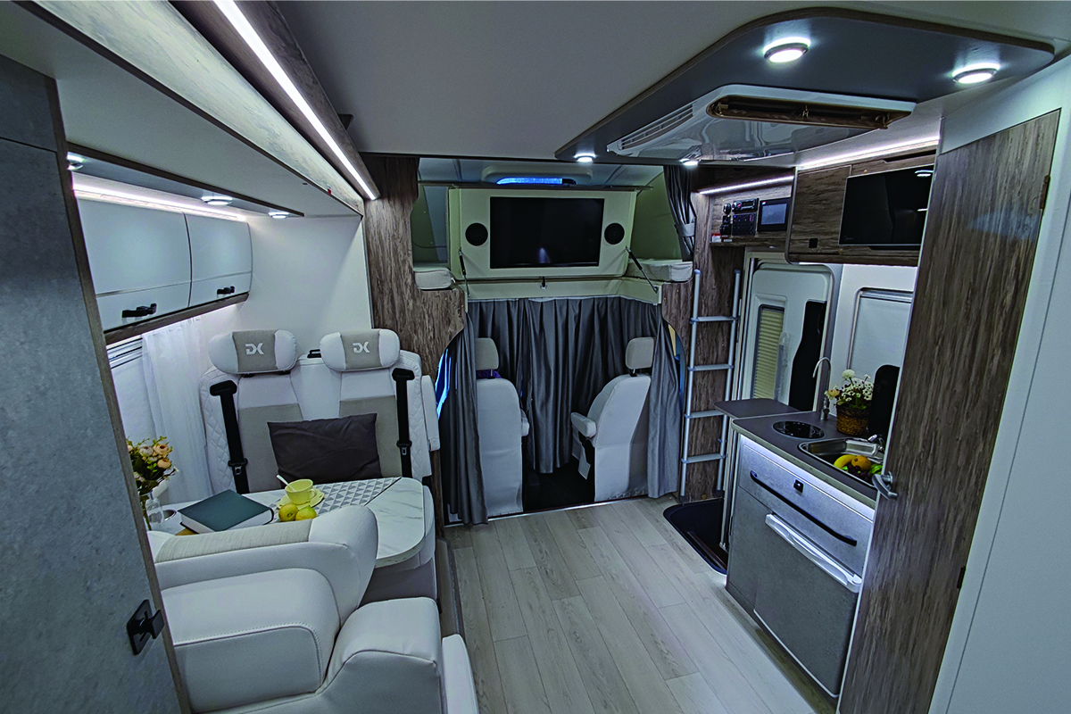 五十铃方箱房车,五十铃单排升顶皮卡房车最新消息