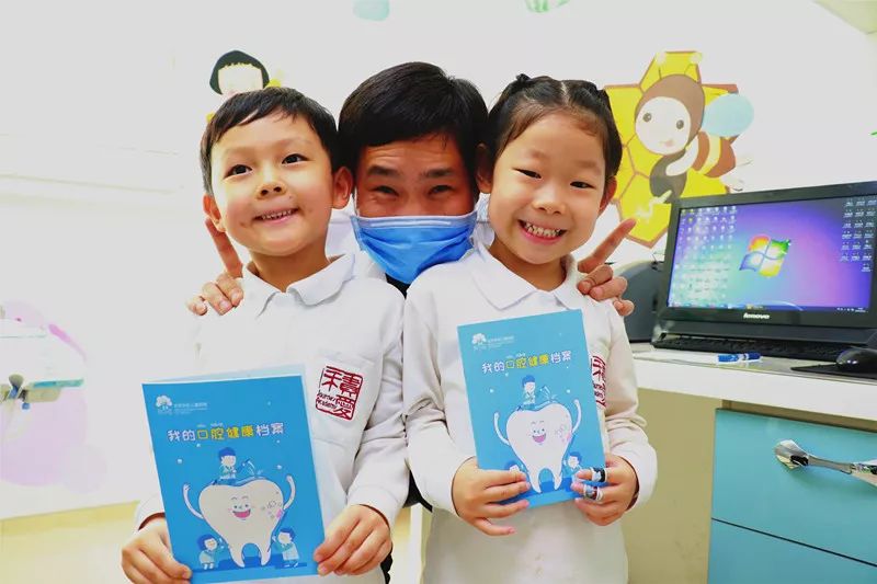 “妈妈，以后看牙我再也不哭啦！”