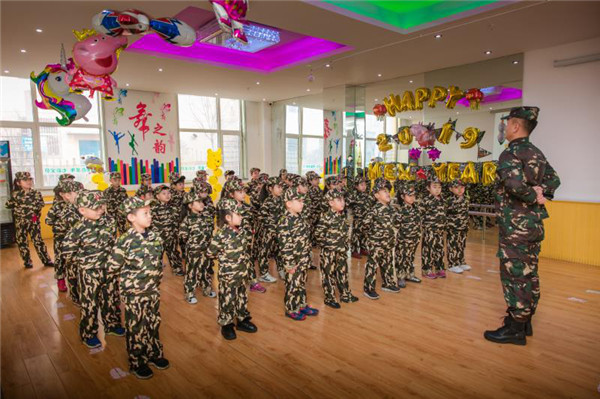 金贝童兵迎新年记大同优仁童兵学府走进金贝幼儿园