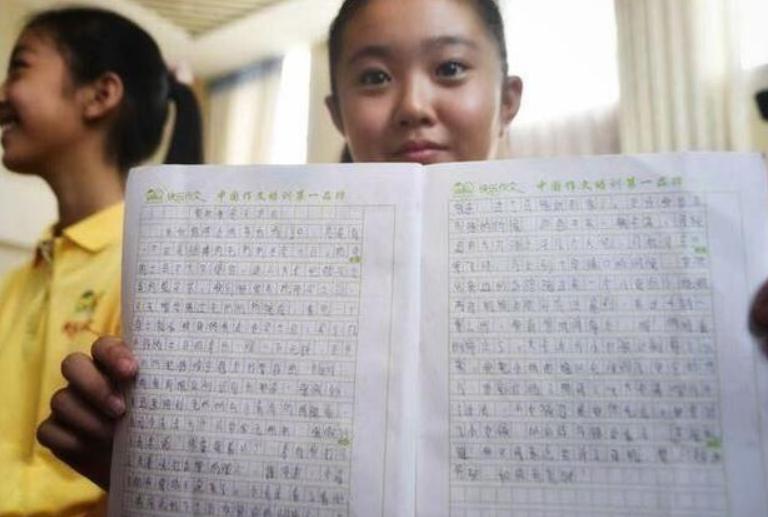 高考满分作文这世界需要你许嵩,高考满分作文情有独钟许嵩