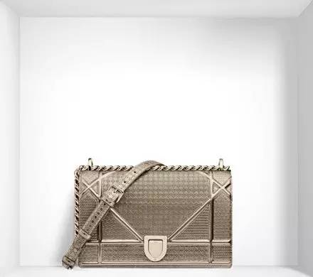 在日本买什么品牌的包包最划算,哪个国家买大牌包包最便宜正品