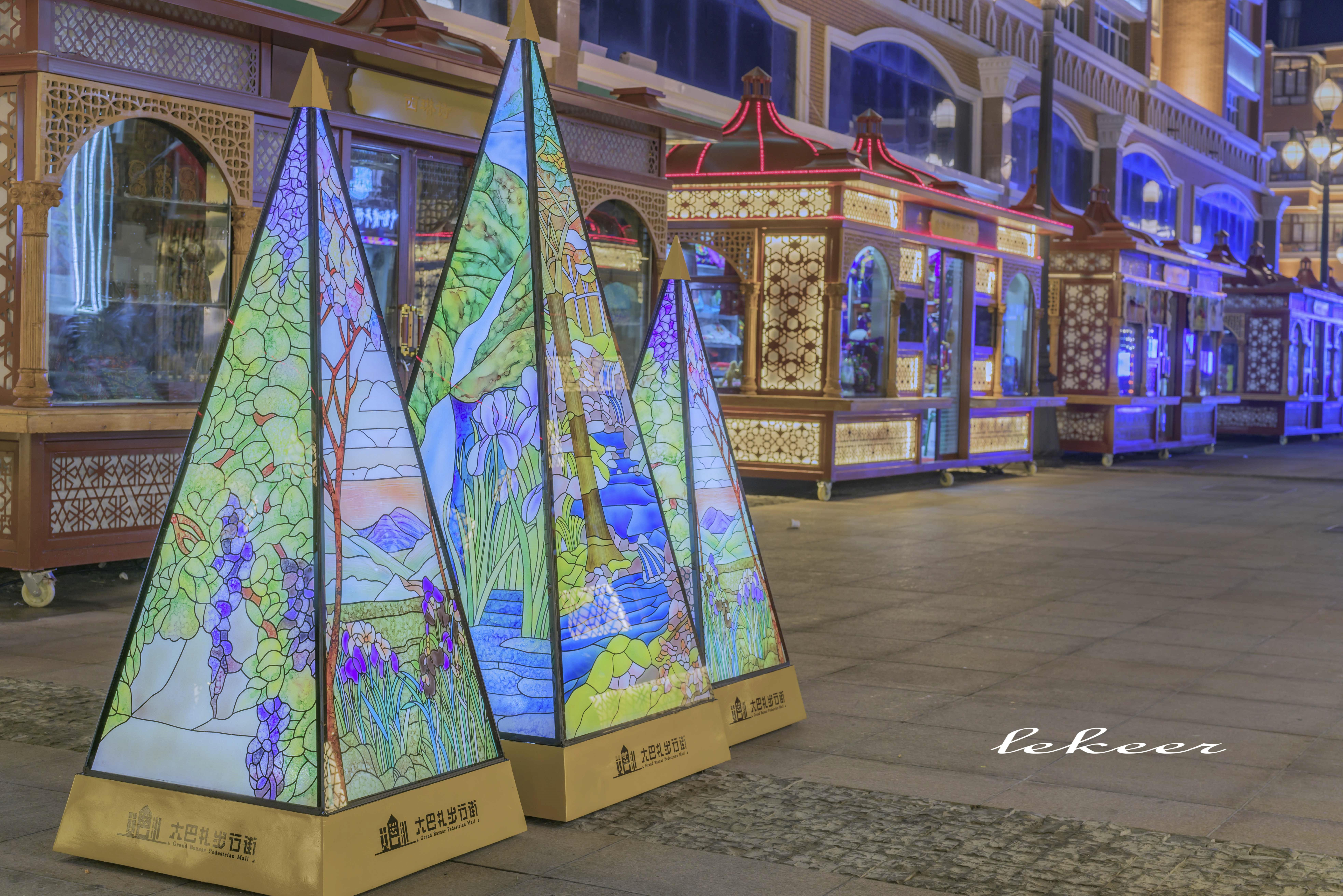 以成都人发誓冬季的乌市体感远比成都舒服而且美食美女也巨多