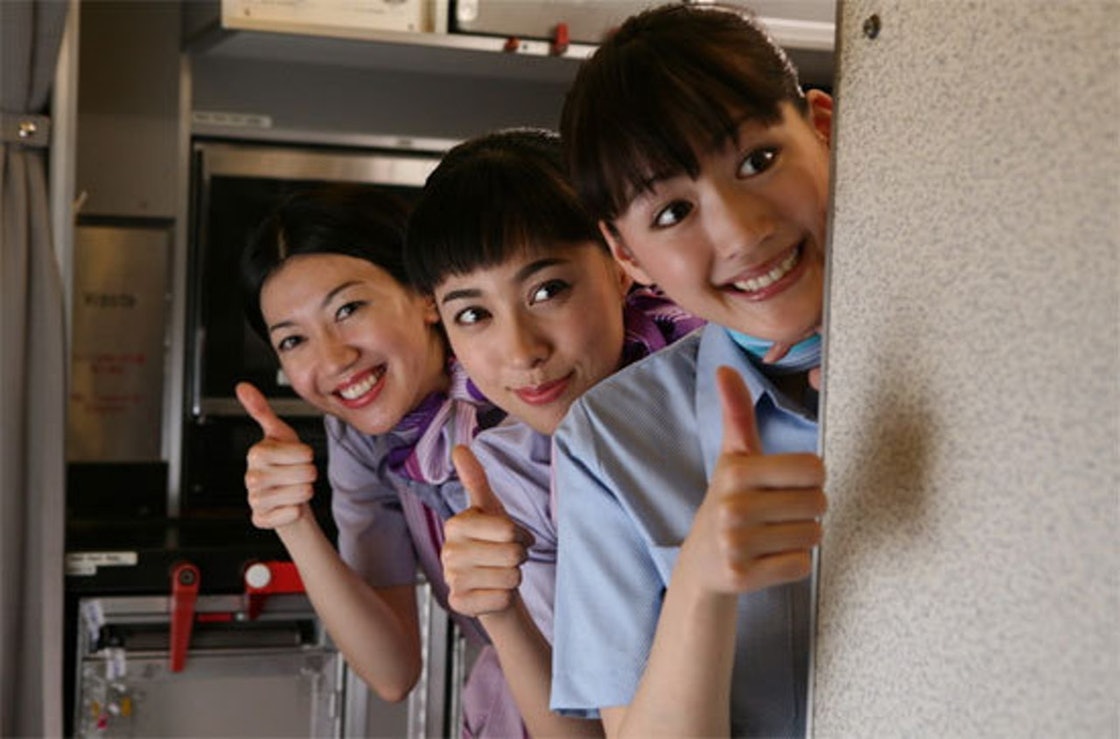 飞机经济舱选座位越靠前越好吗,飞机选座经济舱选什么座