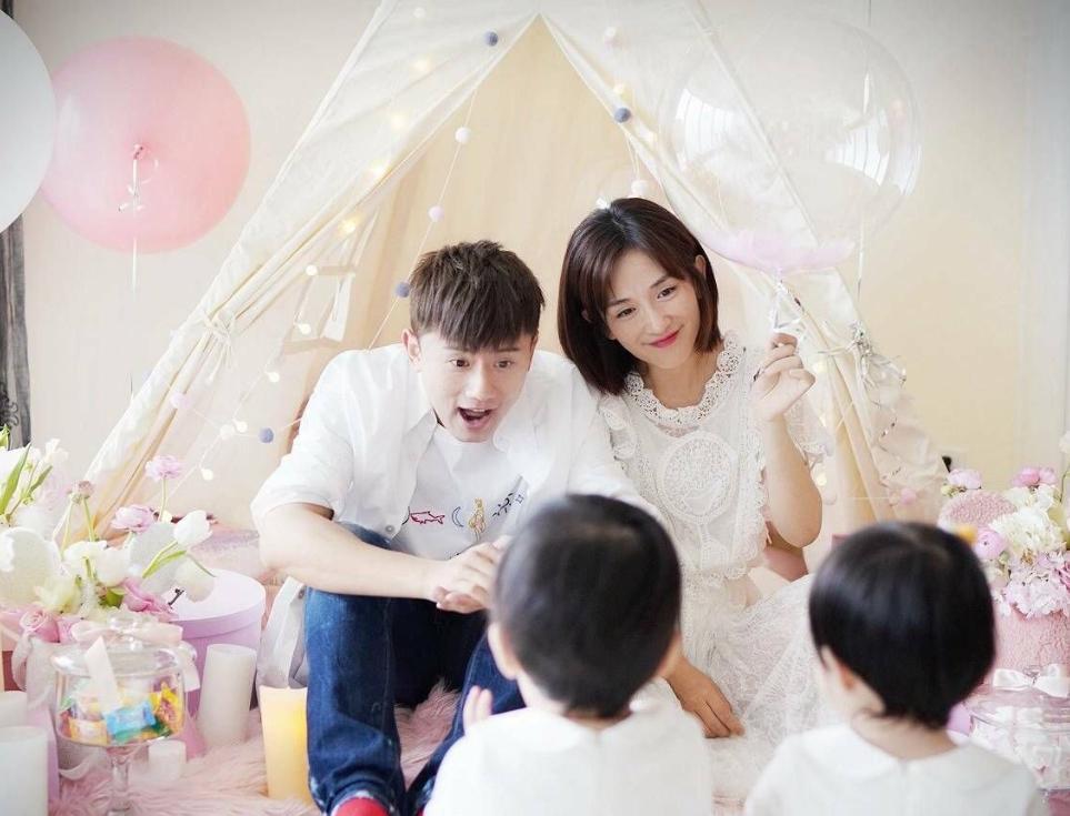 张杰晒双胞胎女儿的正面照,张杰谢娜的双胞胎女儿大名叫什么