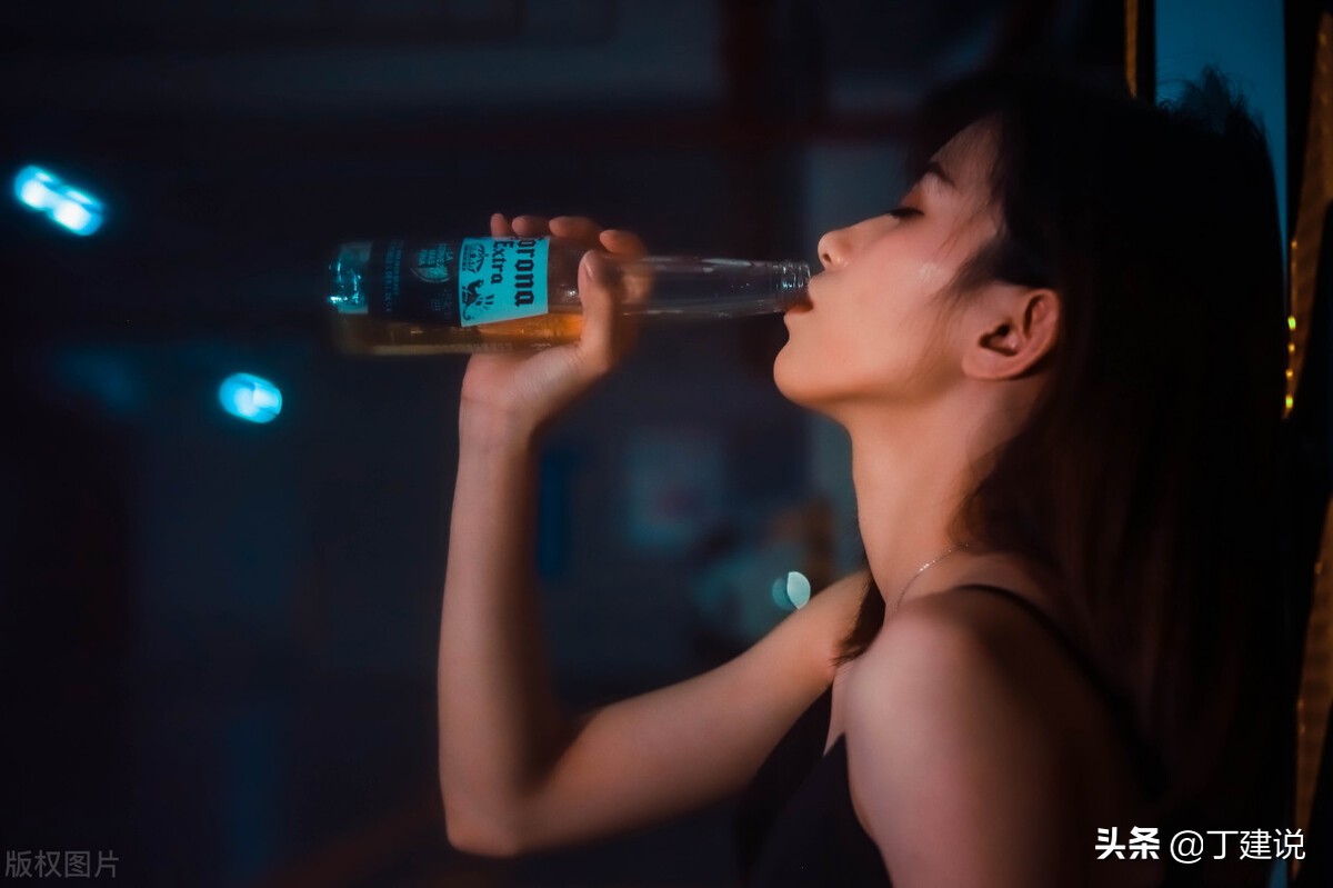 发现男友家特别穷还会继续交往吗,男友家特别穷但是对我特别好