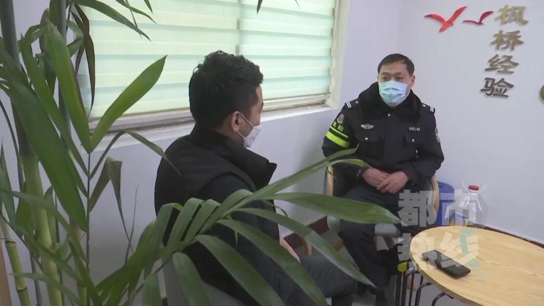 卖口罩诈骗10000元小伙获刑1年,男子以卖口罩为名诈骗130余万元