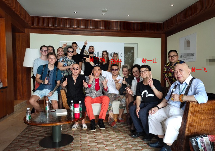 一众金牌绿叶同框,孙兴黄子扬被美女环绕,“嘎子”肌肉抢镜