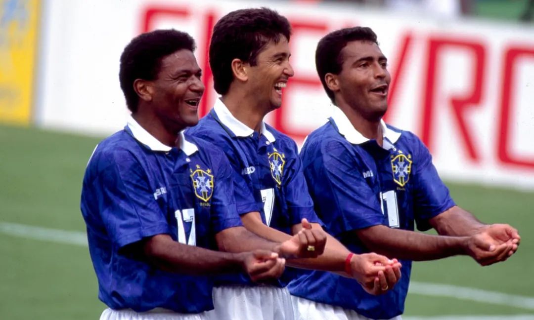 必威体育球场父子兵，拉菲尼亚的足球世家