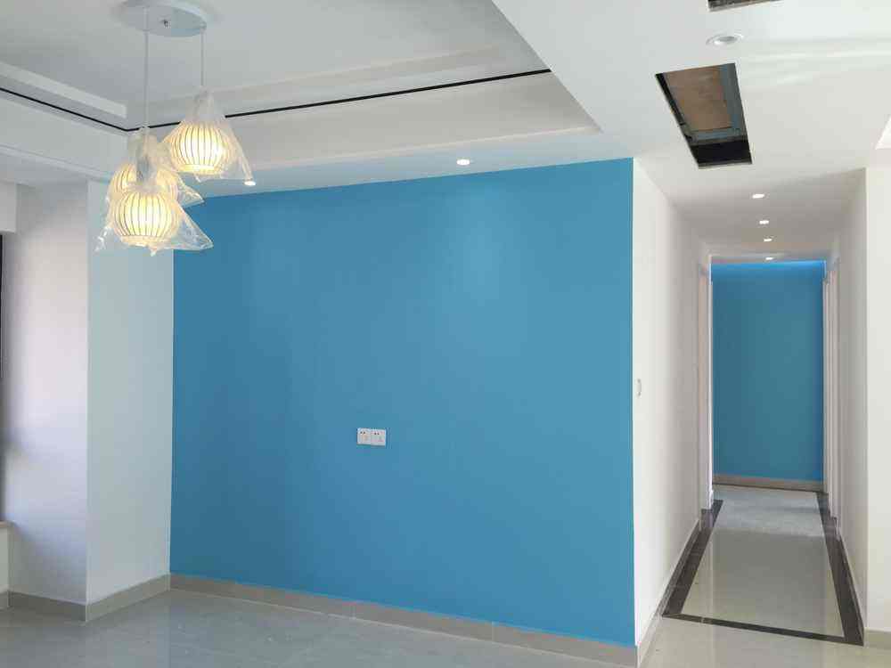 乳胶漆直接刷开裂会起皮,入住两年墙面乳胶漆出现细小裂纹