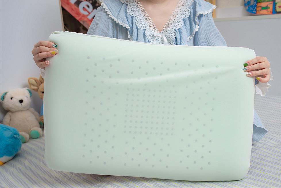 怎么选择适合自己的颈椎枕头,怎么选适合脖子的枕头