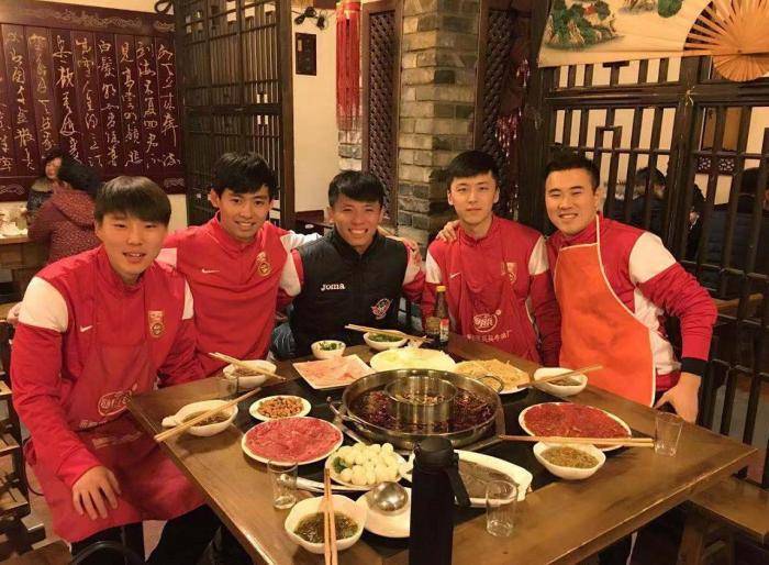 31岁前国脚之死：他在绿茵场上，失去了人生下半场