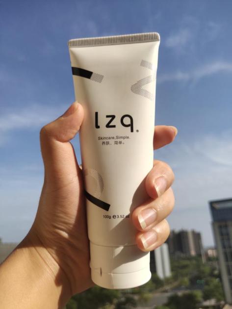 超市藏在货架底精品洗面奶，不仅便宜关键效果好，导购都不会告诉你